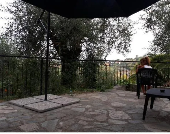 Case Giardino Apartman Pompeiana
